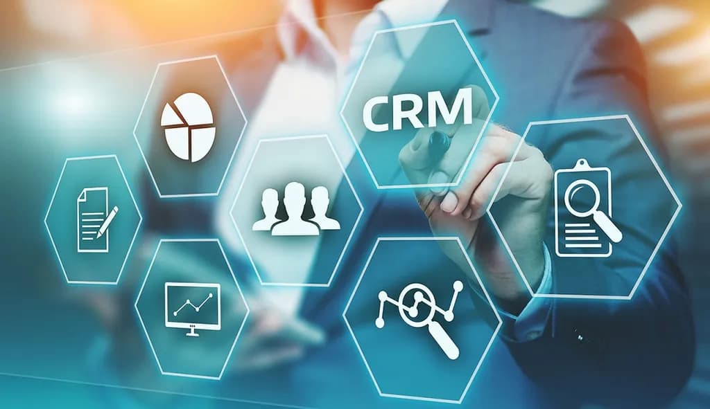 مدیریت ارتباط با مشتری و نرمافزار CRM